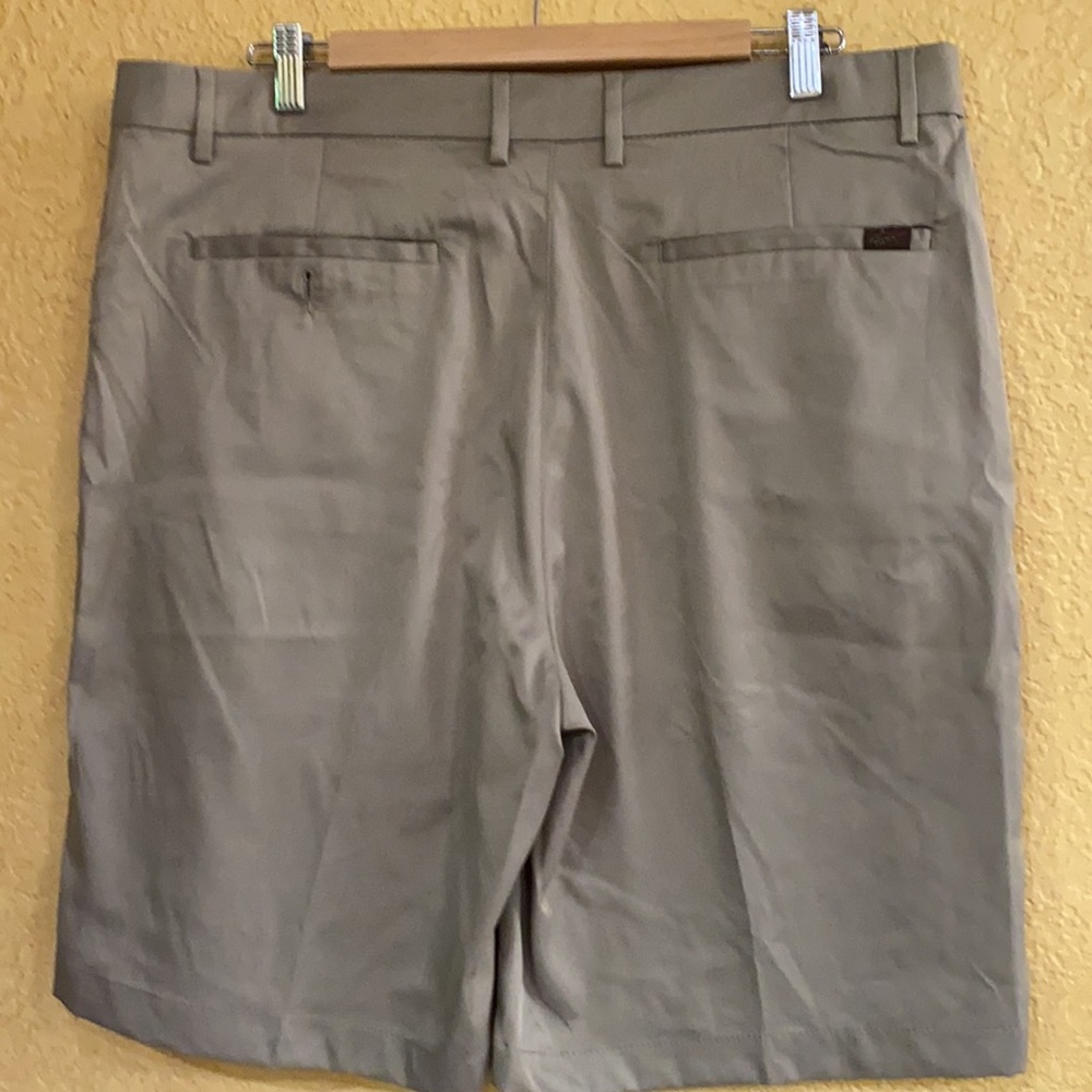 Men Shorts - Picture 2 of 2